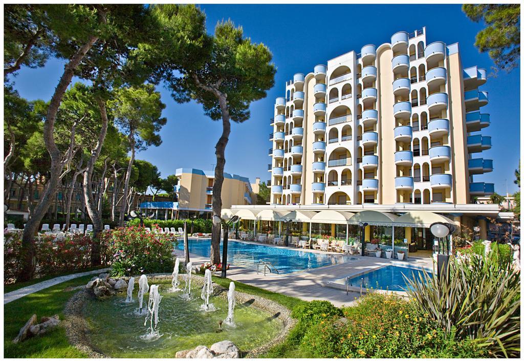 Hotel Parco Dei Principi Giulianova Exteriör bild